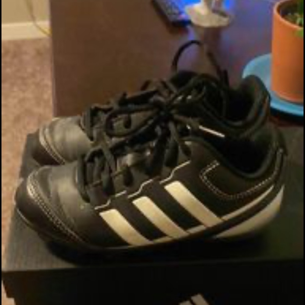 Youth Adidas Baseball Cleats Size 11